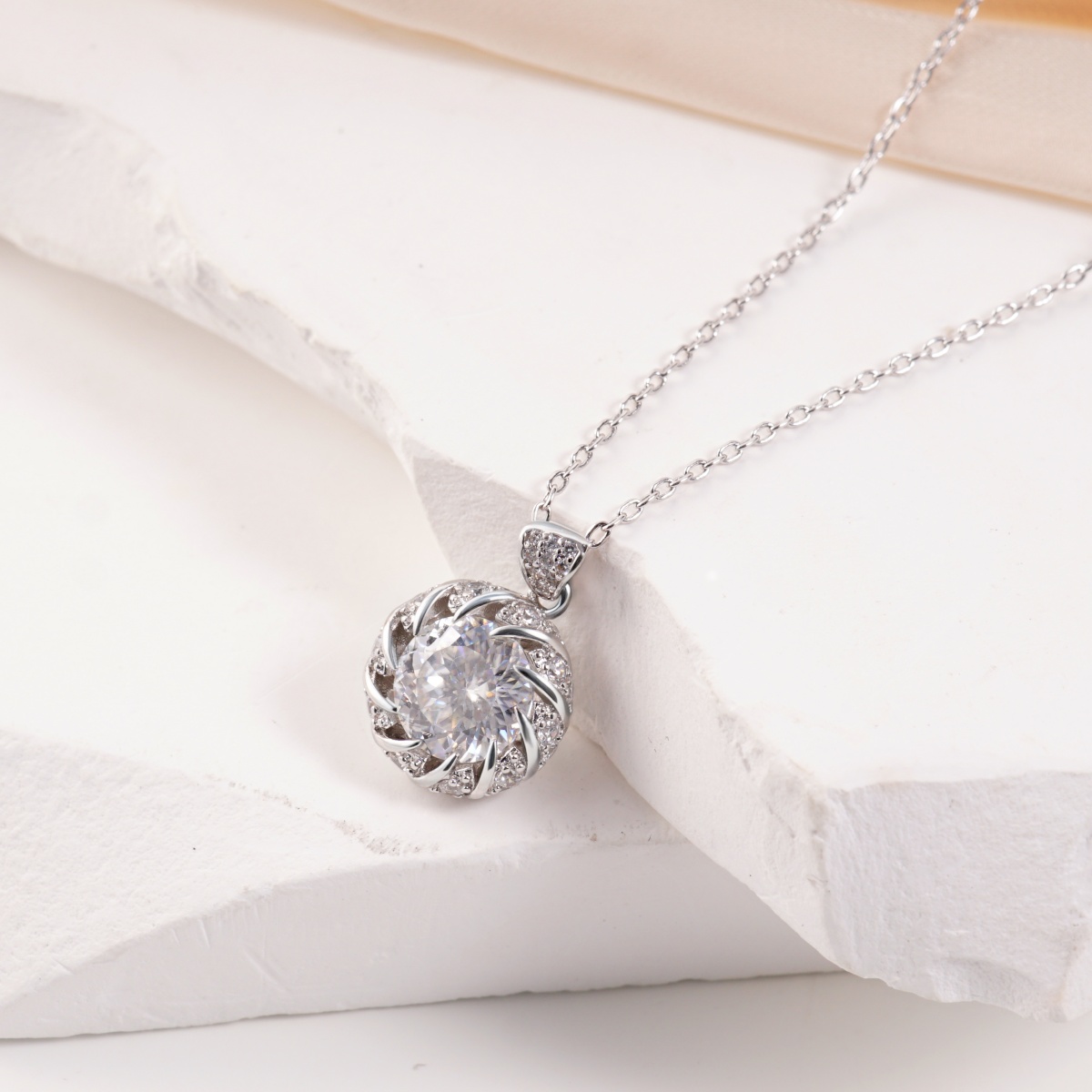 Moissanite 3ct Mysterious Heart Pendant Necklace 