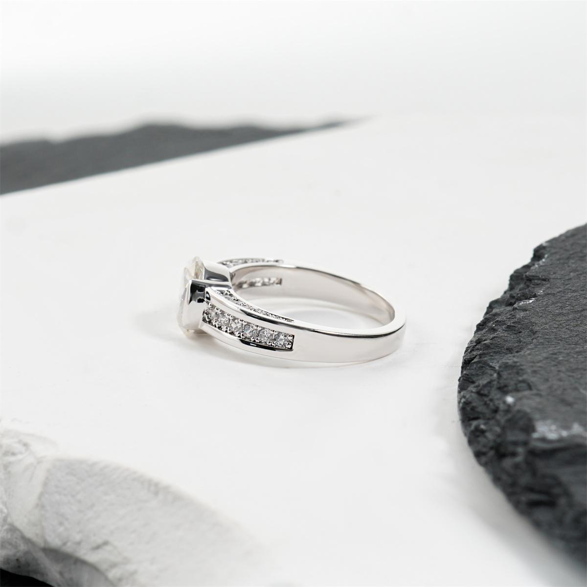 Moissanite 1.8ct Fortune Glow Oval Ring