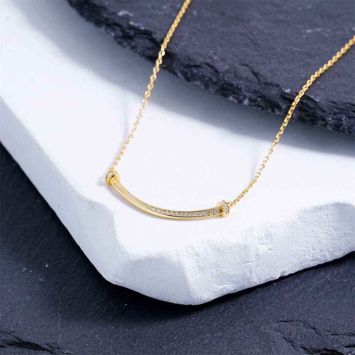 Luna Curve Pendant Necklace