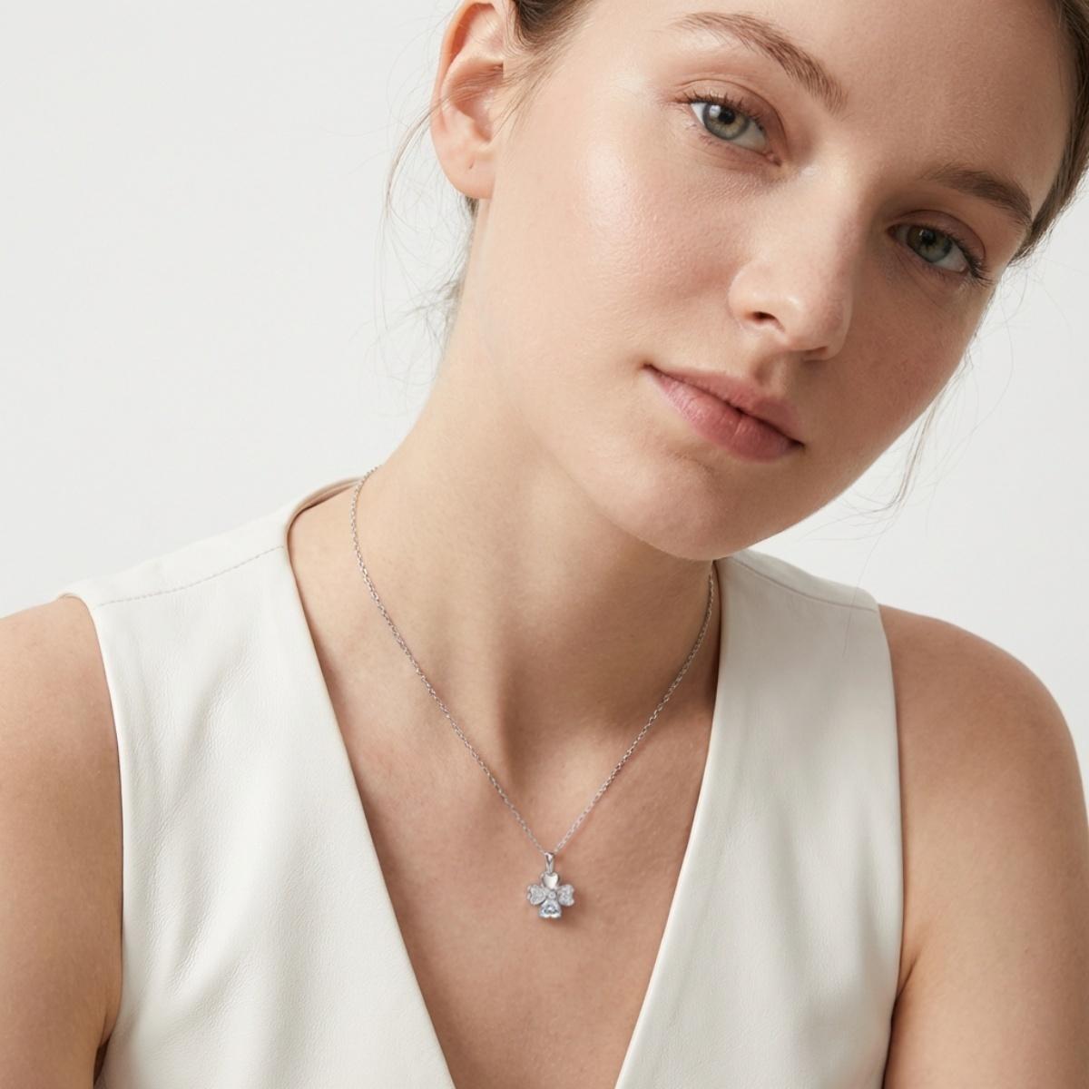 Moissanite Lucky Heart Petal Pendant Necklace