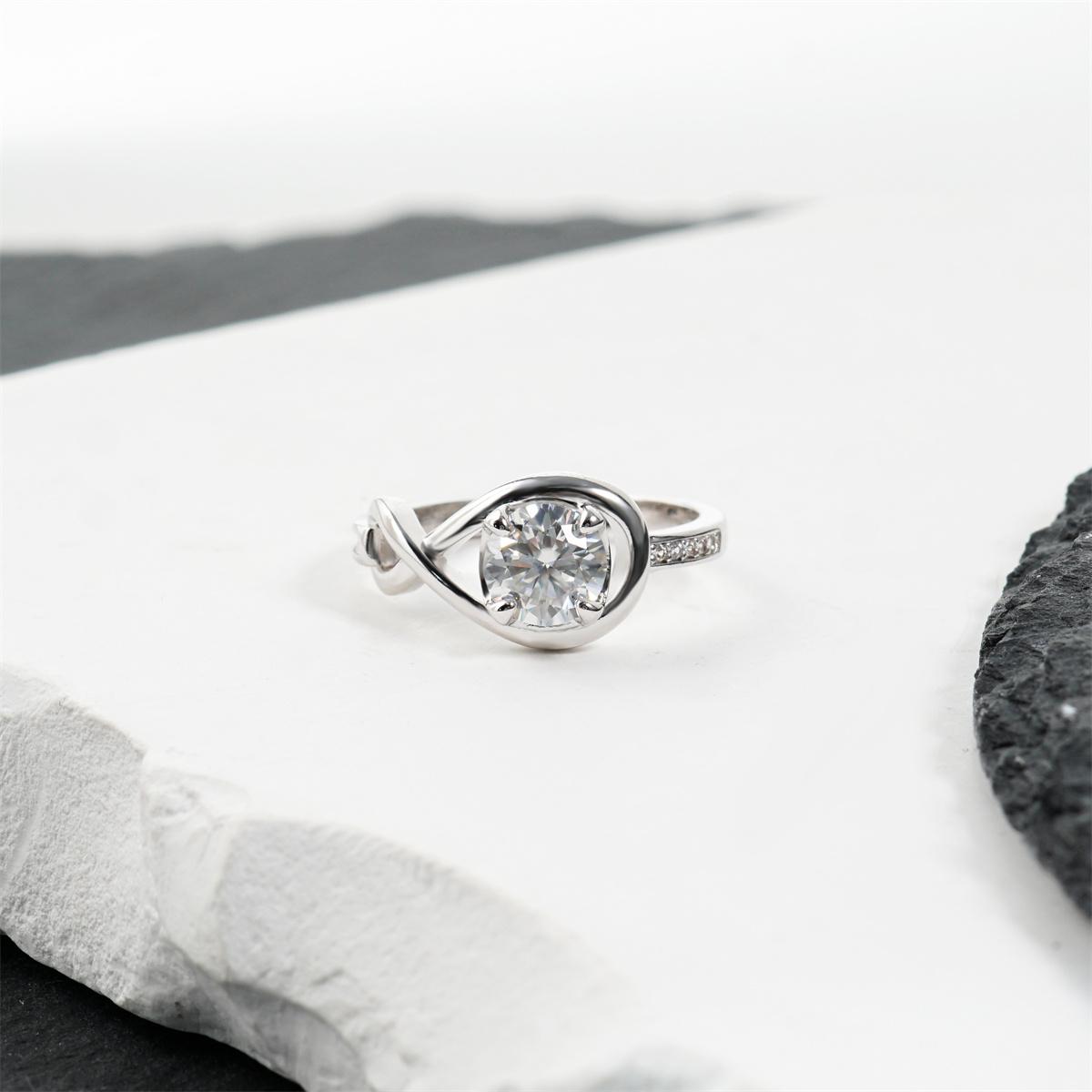 Moissanite 1ct Eternal Embrace Entwined Ring