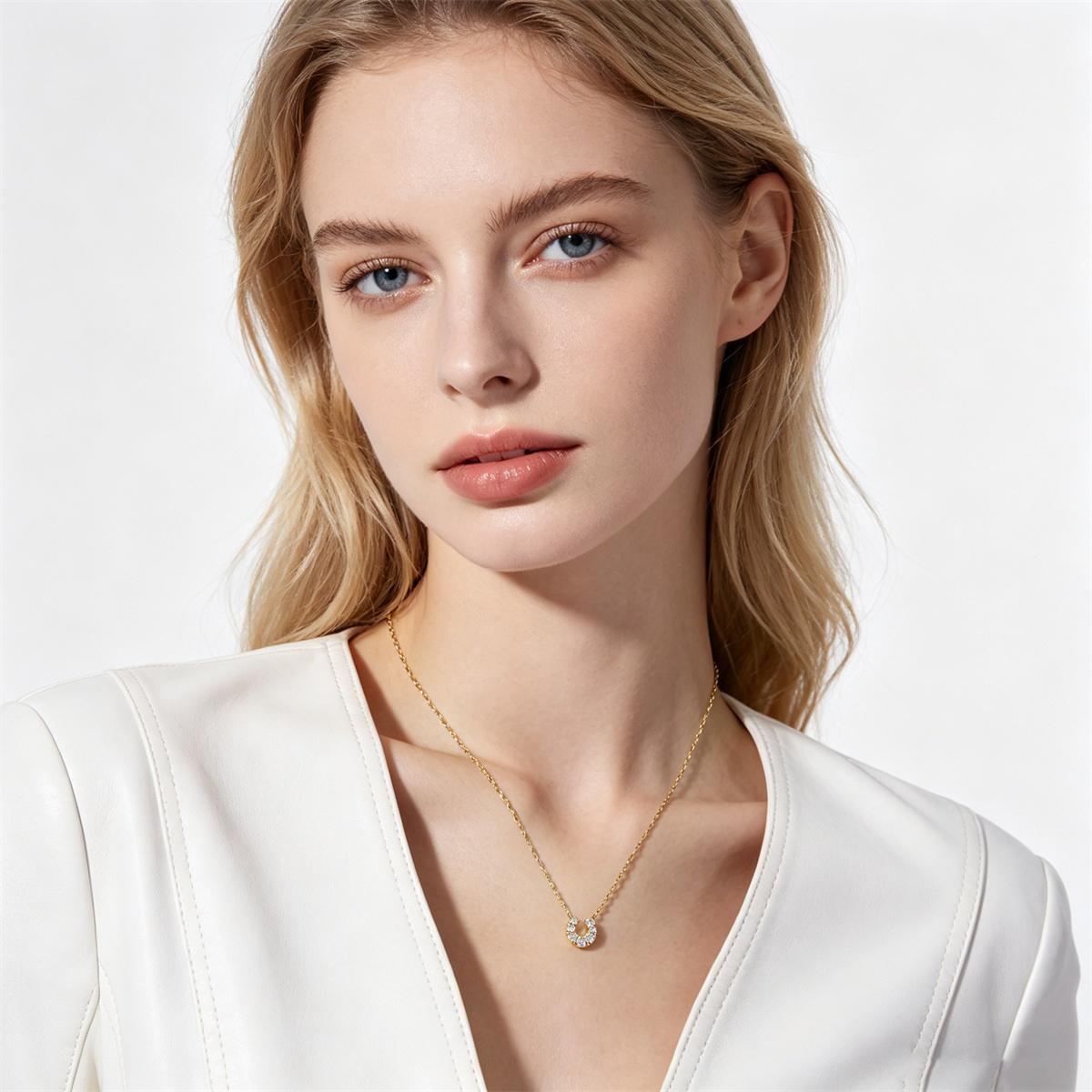 Moissanite Lucky Glow Horseshoe Pendant Necklace