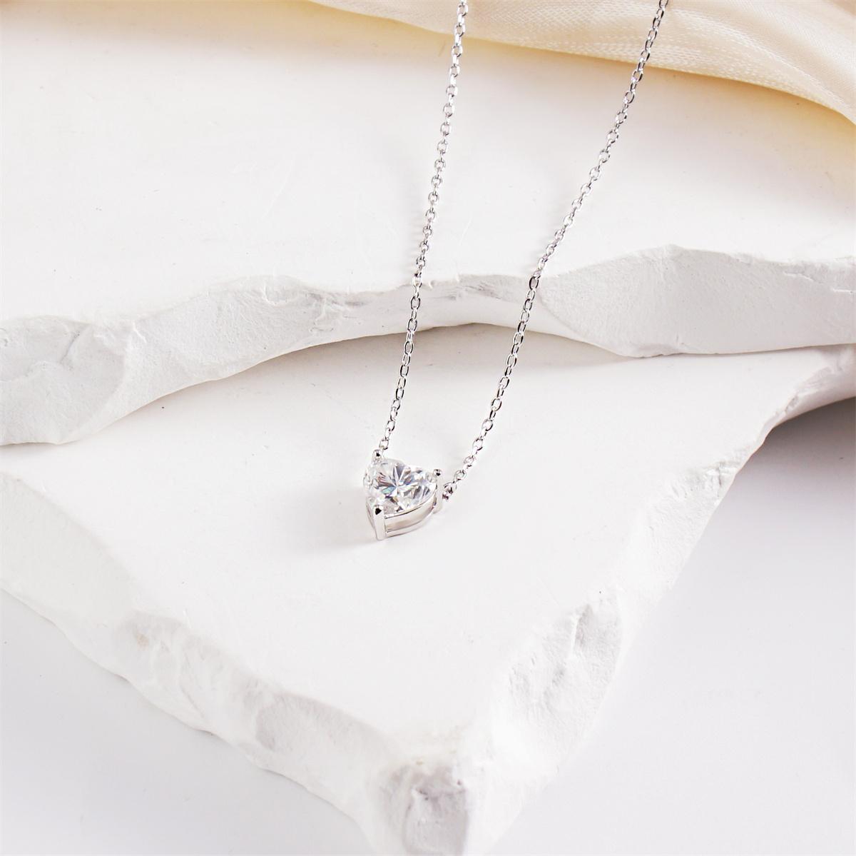 Moissanite 2ct Romantic Heart Pendant Necklace