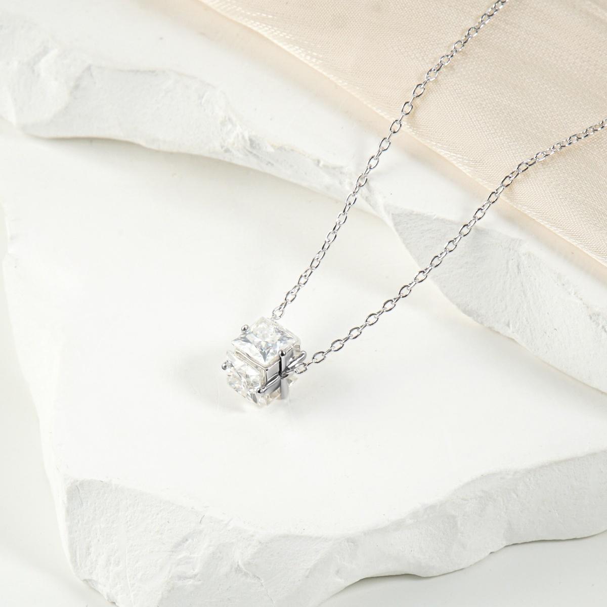 Moissanite 3.2ct Love Cube Pendant Necklace
