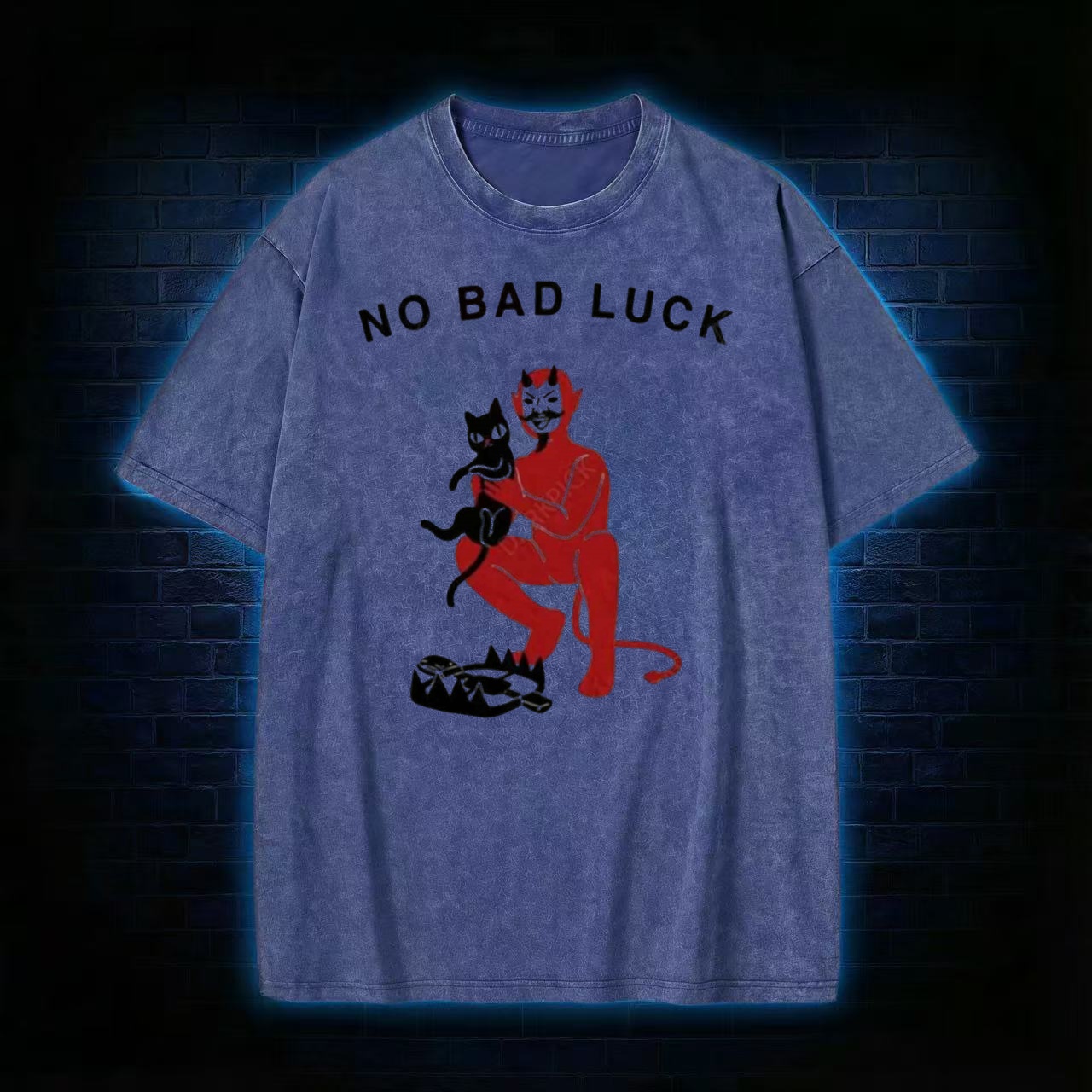 "No Bad Luck" Devil & Black Cat Graphic Washed T-shirt