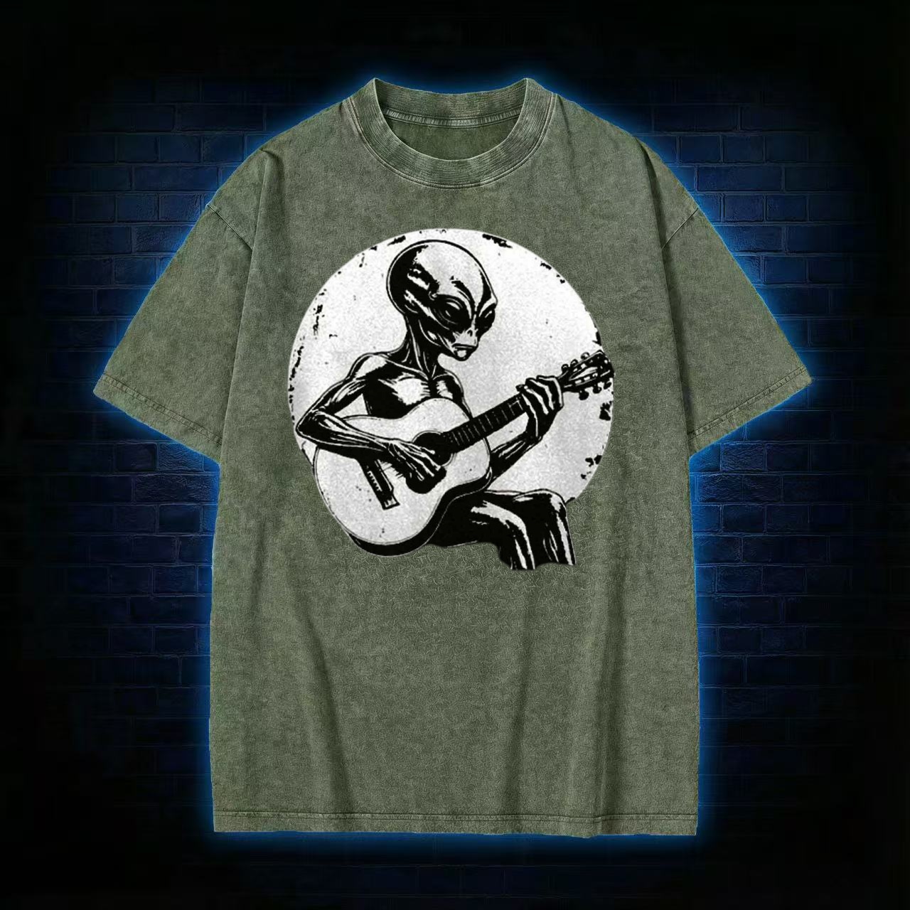 Alien Playing Guitar Graphic Washed T-shirt