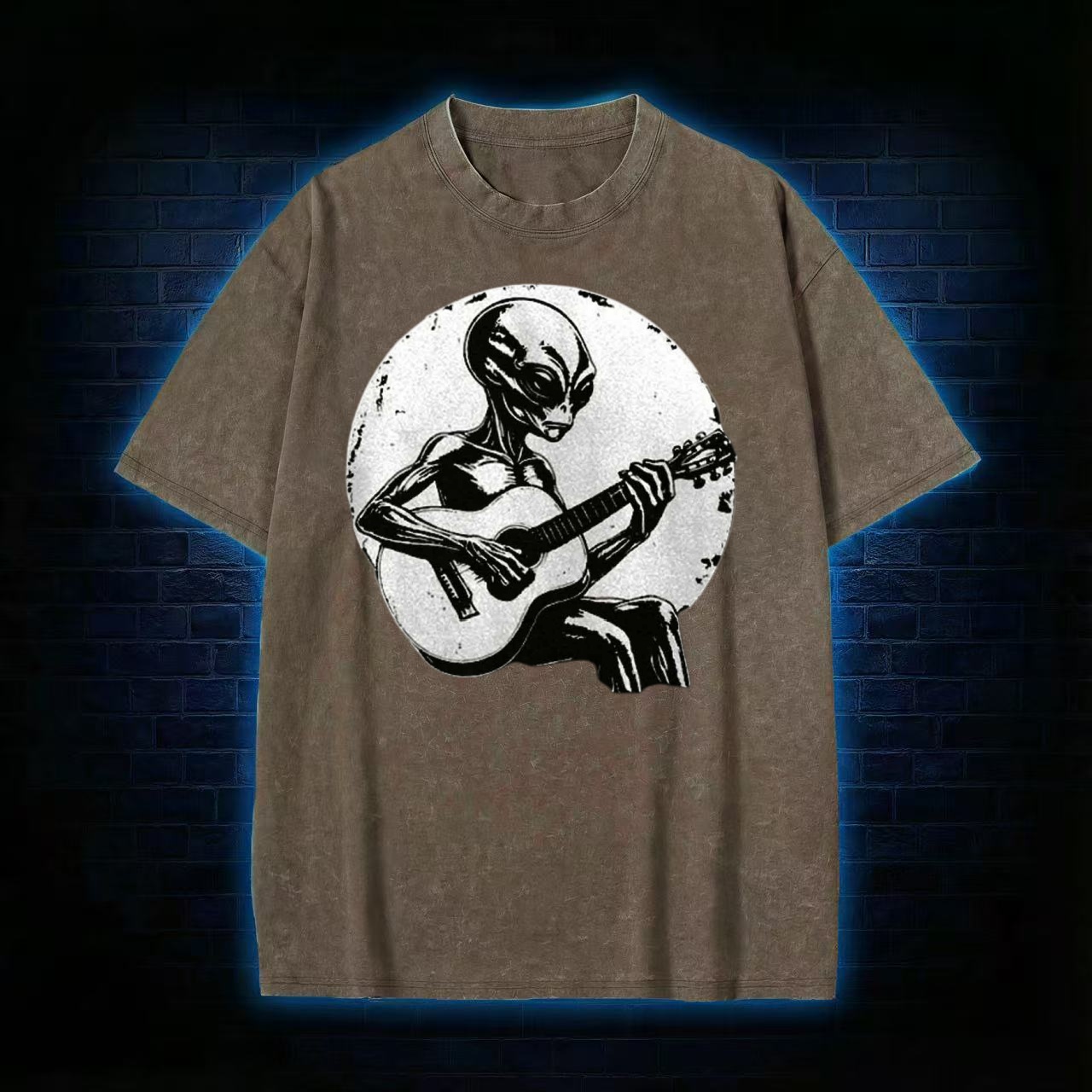 Alien Playing Guitar Graphic Washed T-shirt