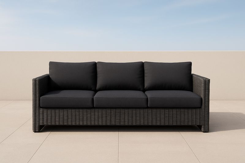 Divano a tre posti in rattan sintetico nero con cuscini in poliestere