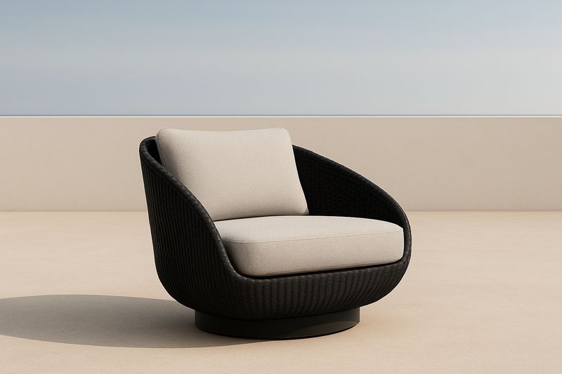 Poltrona in Resina Intrecciata con Cuscino in Tessuto Beige