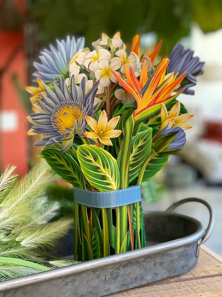 Eco-friendly pop-up flower bouquet greeting card