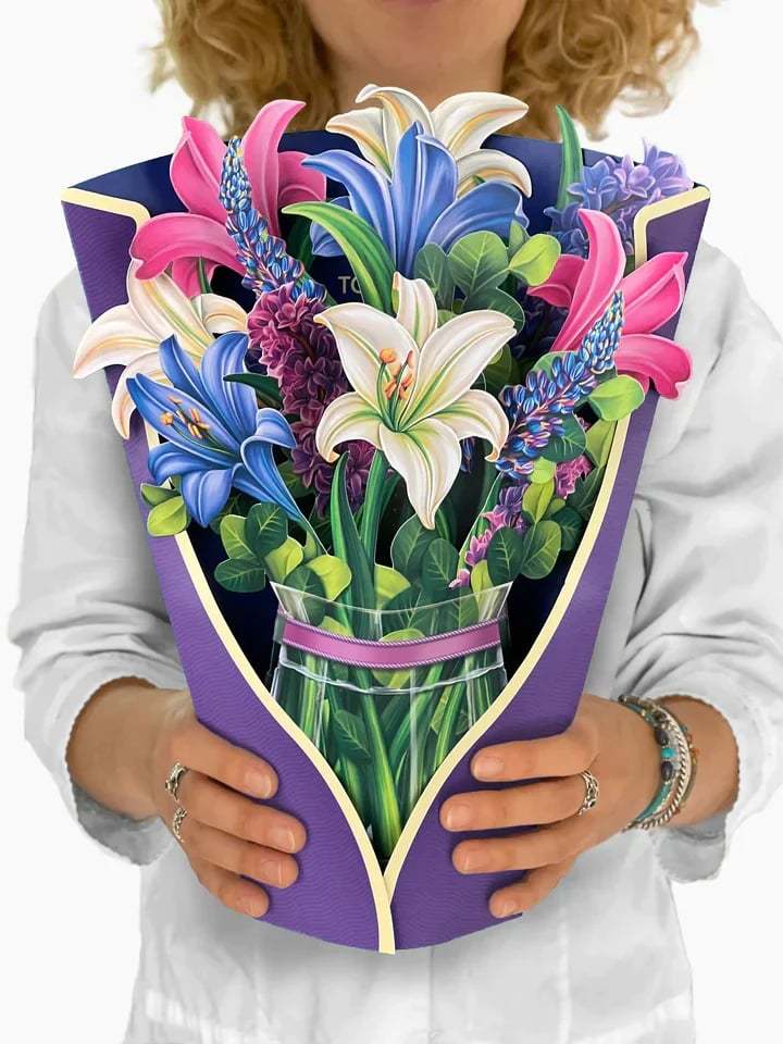 Eco-friendly pop-up flower bouquet greeting card