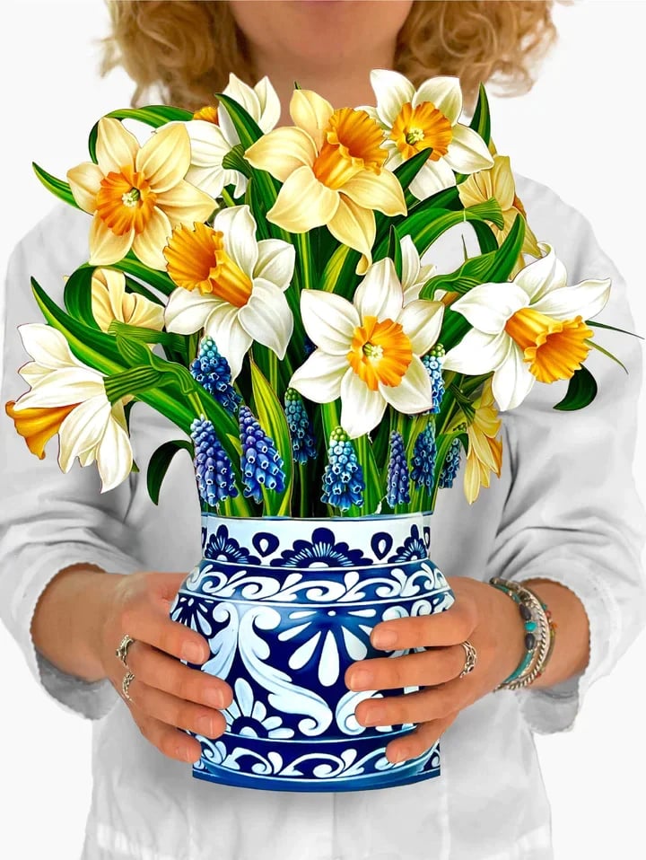 Eco-friendly pop-up flower bouquet greeting card