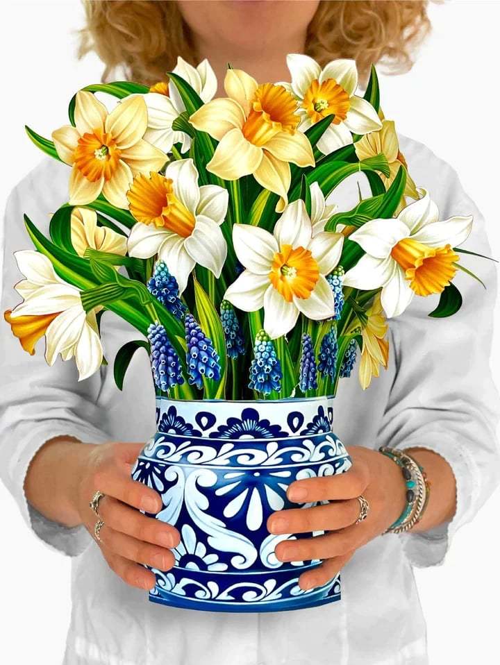 Eco-friendly pop-up flower bouquet greeting card