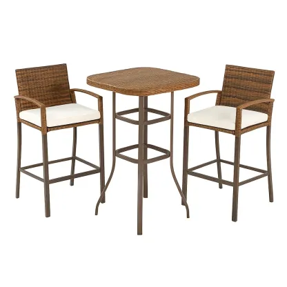 Set tavolo da bar con sedie quadrato in rattan e acciaio marrone con cuscini bianchi