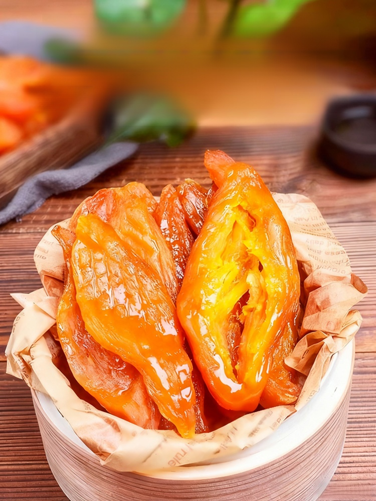 Chips De Batata Sin Azúcar, Recién Hechos Al Vapor Y Horneados, Tan Suaves Y Masticables Que Se Pueden Estirar Hasta Formar Tiras