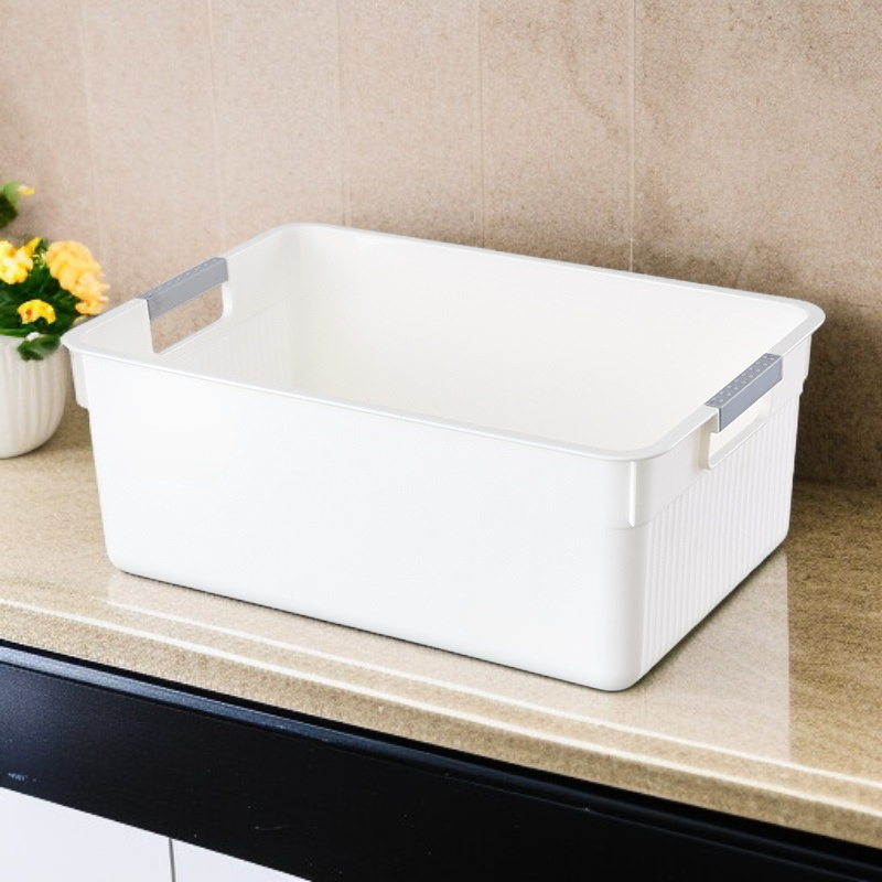 Prostokątny plastikowy koszyk do przechowywania w łazience