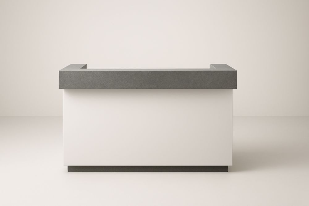 Bancone reception a forma di U in truciolato con finitura bianca e grigia