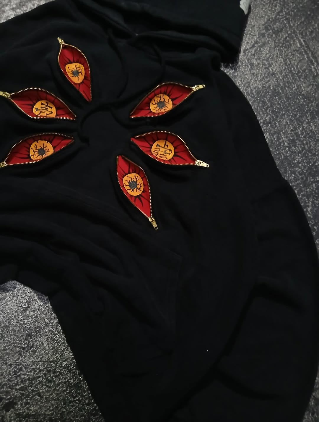 SIX EYES "KOKUSHIBO" HOODIE