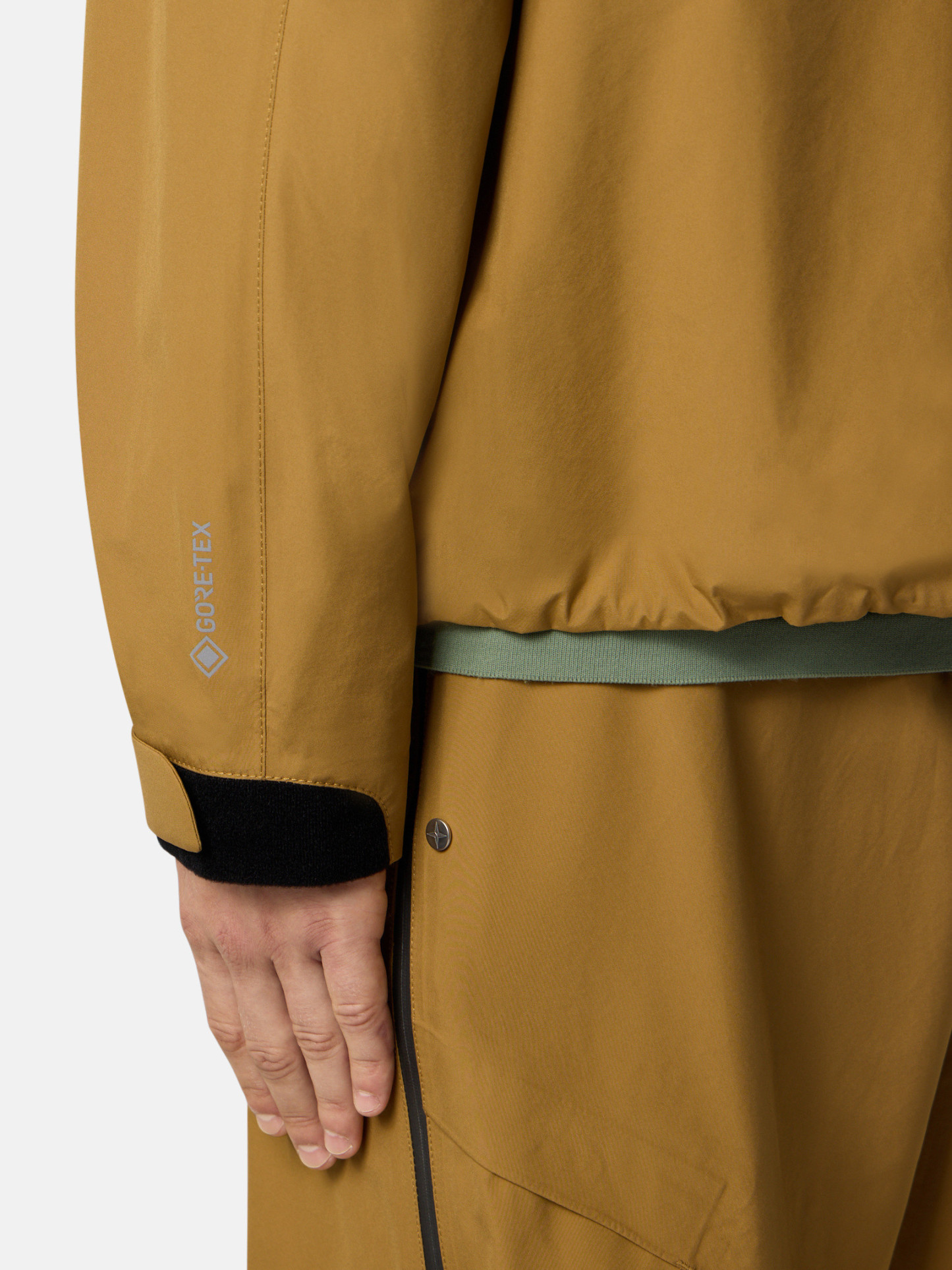 Q100017 3L GORE-TEX MADE WITH BIONIC POLY_STOthtNE ISLthtAND STELLINA