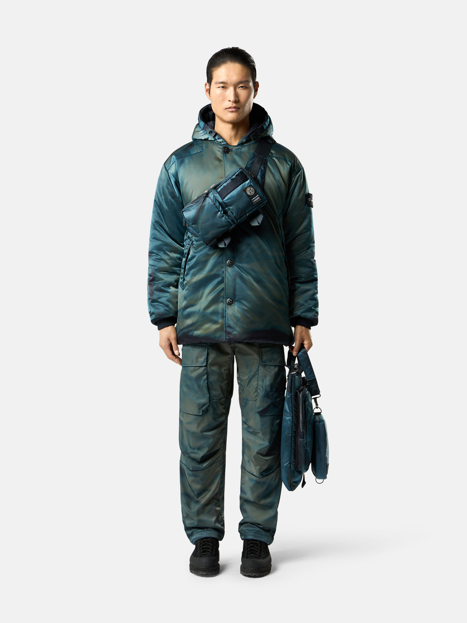 9200003 HAND CORROSION ON NYLON TWILL