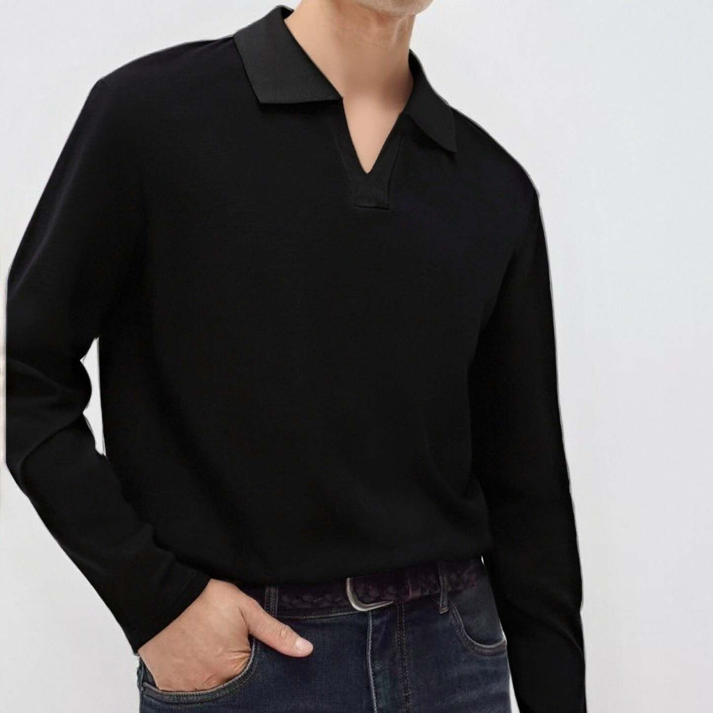 Long-sleeved, collared, warm polo shirt