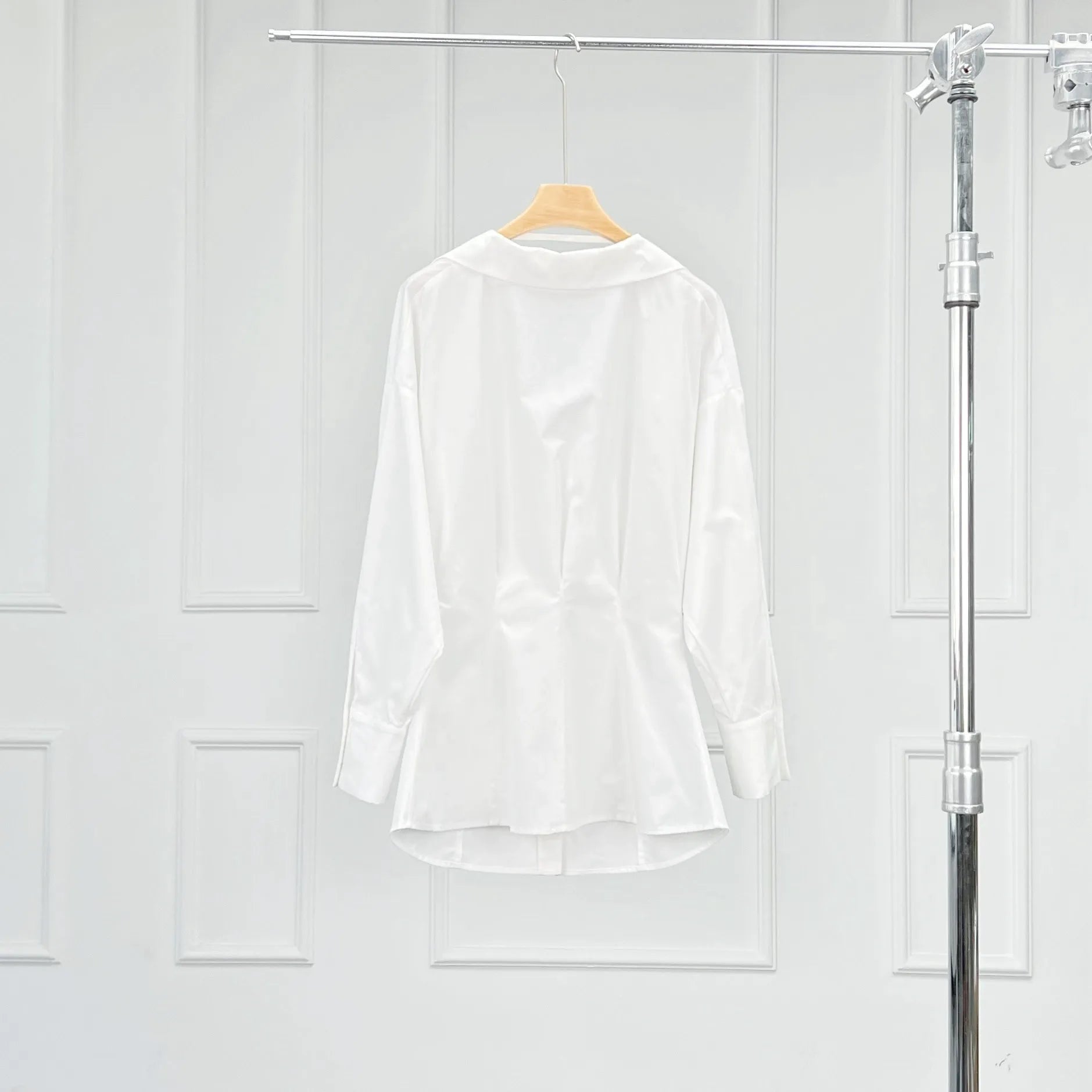 Women's Oversized-Fit Cotton Stretch Poplin Button-Down Dress Shirt