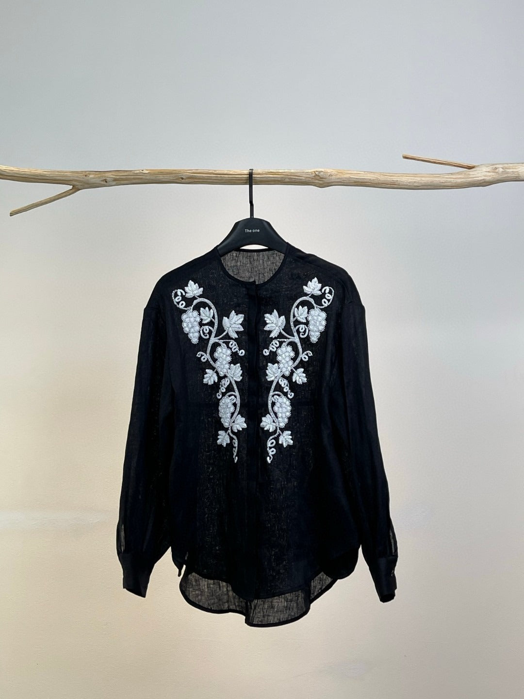 Versatile round-neck shirt