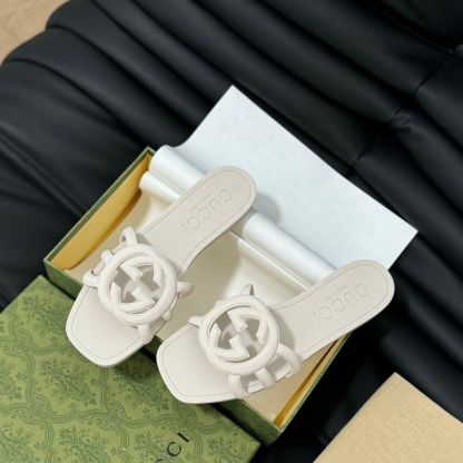 WOMEN'S INTERLOCKING G SLIDE SANDAL