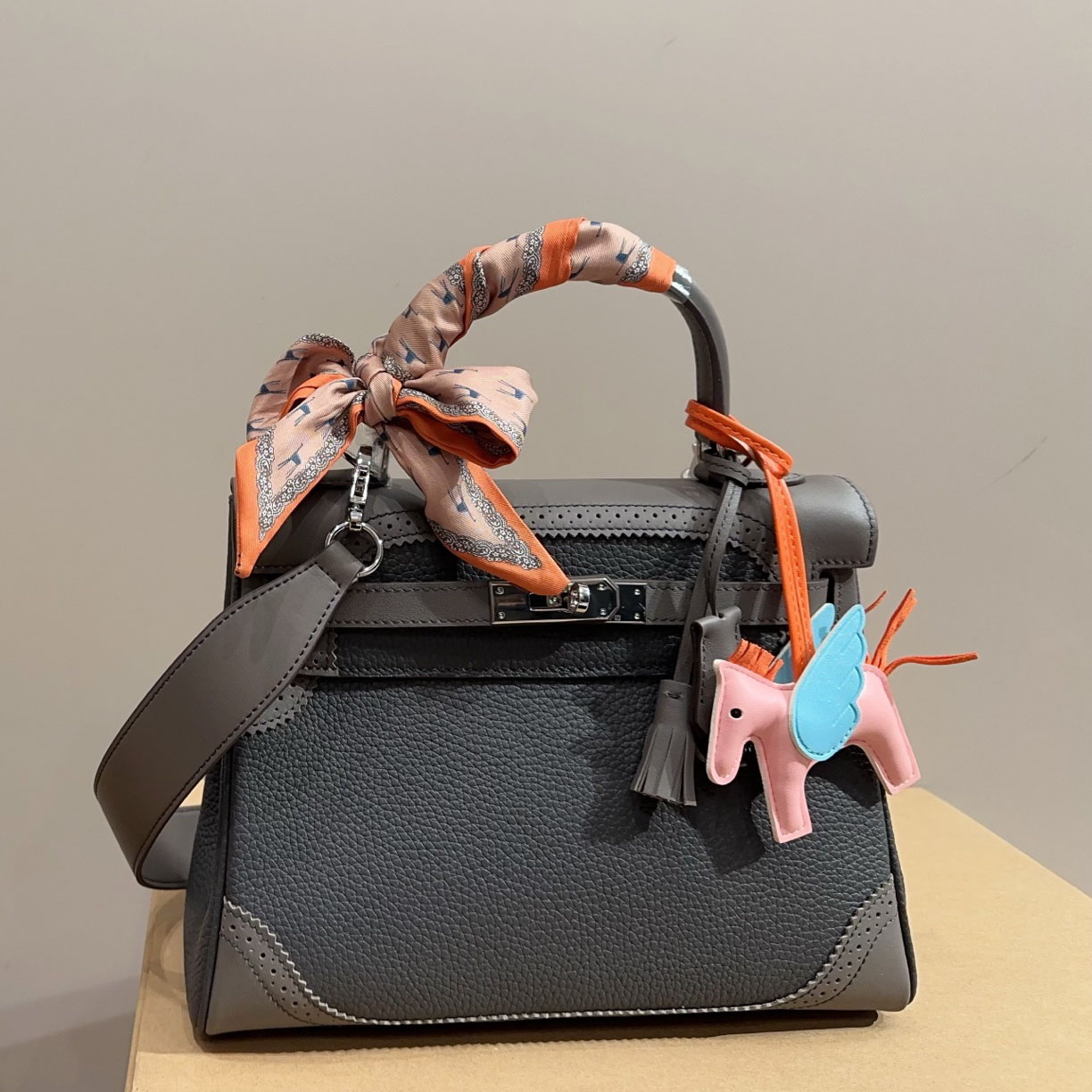 Kelly 28 Sellier Bag Gold Epsom Leather with Gold Hardware