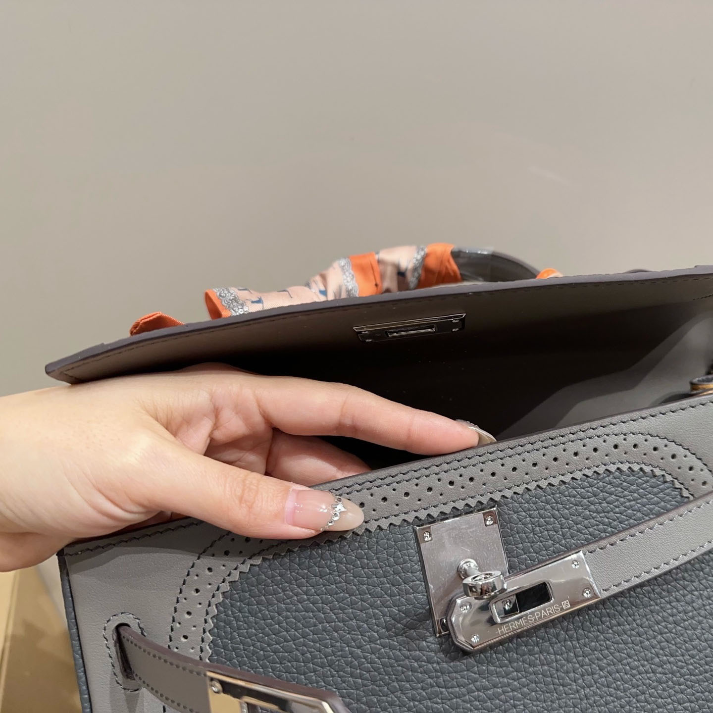 Kelly 28 Sellier Bag Gold Epsom Leather with Gold Hardware