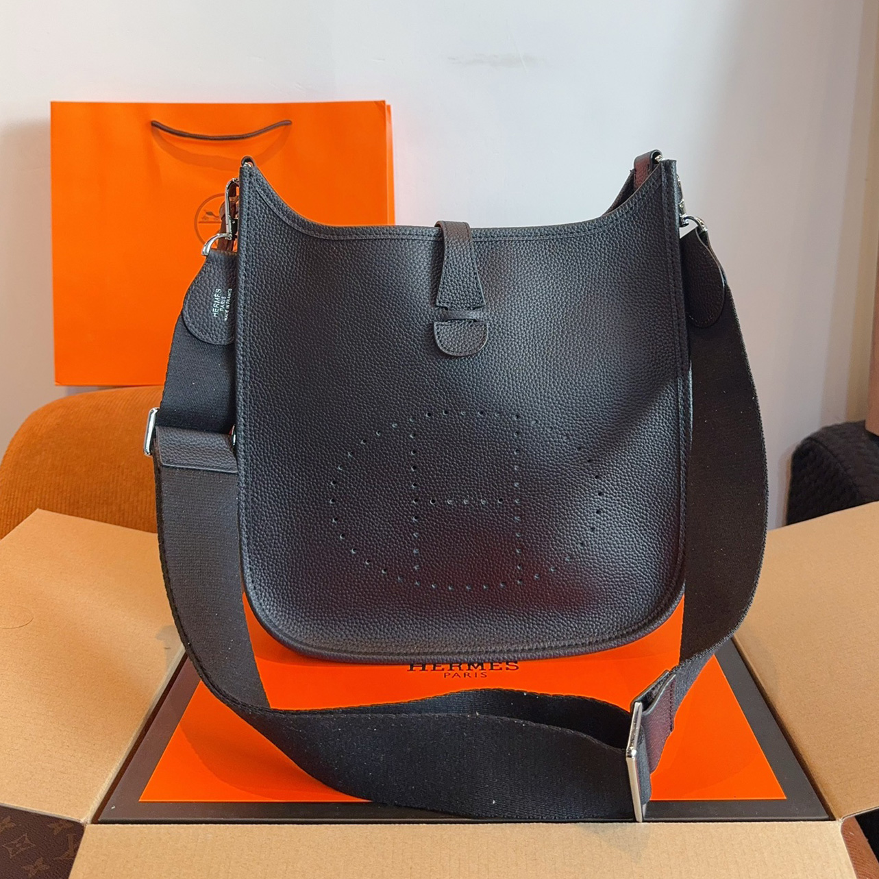 Evelyne  28 bag