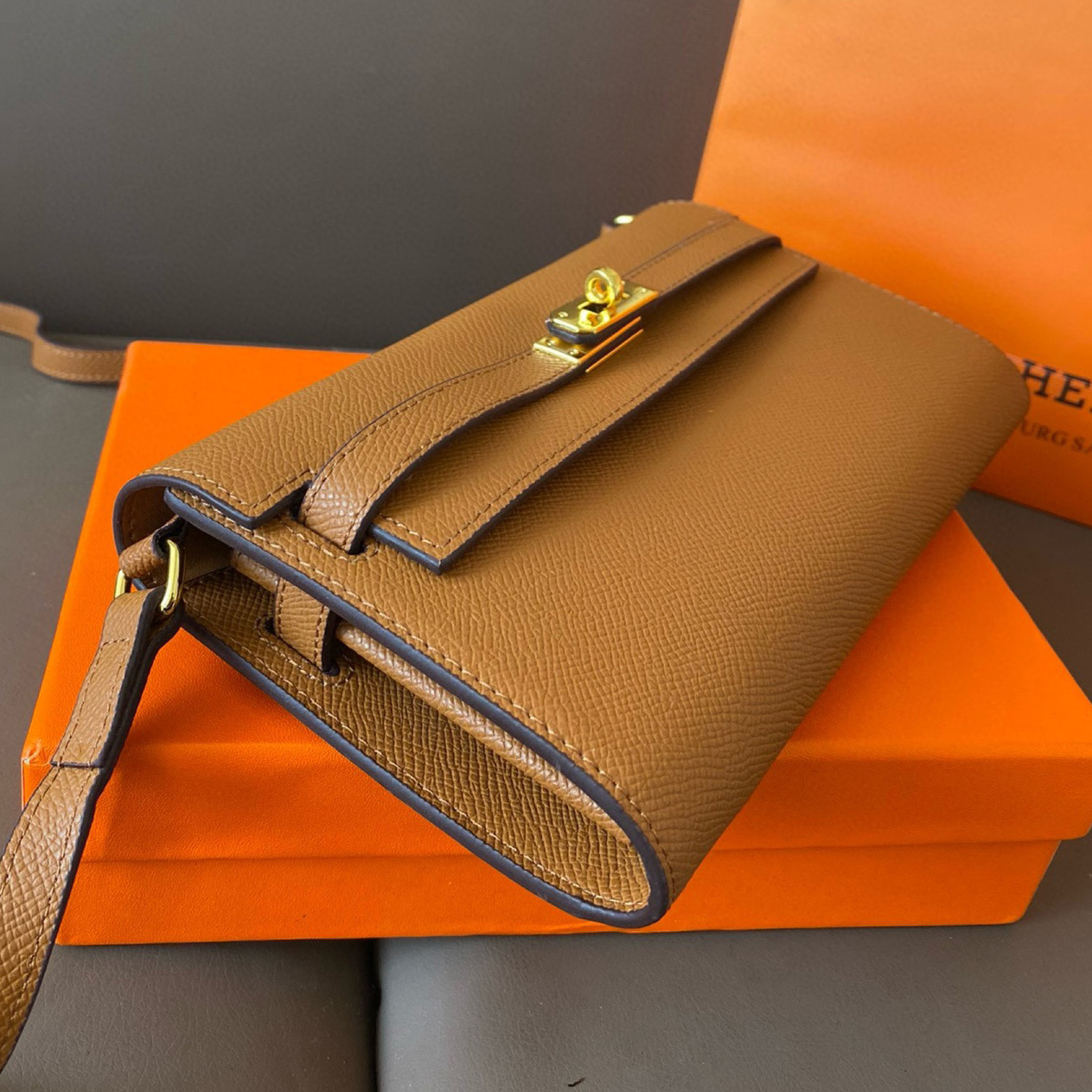 Epsom Kelly Wallet
