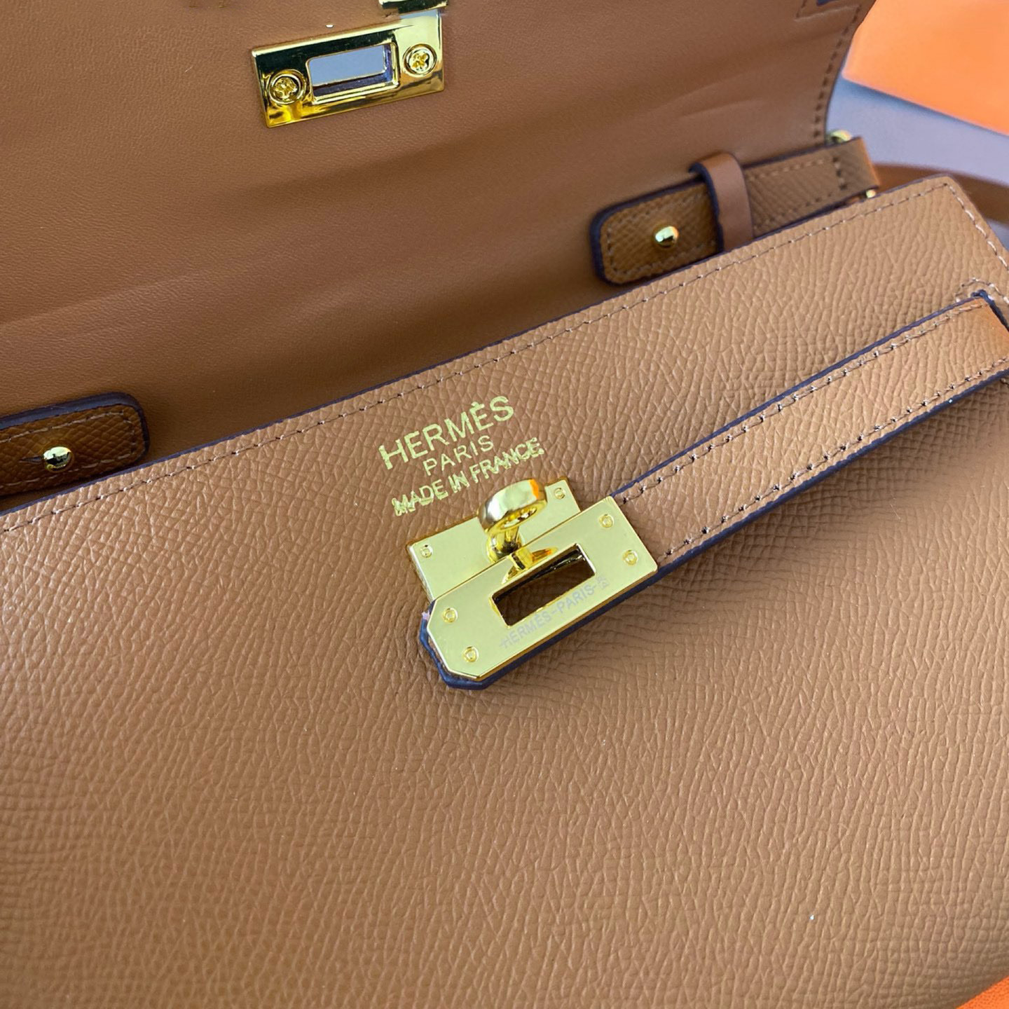 Epsom Kelly Wallet
