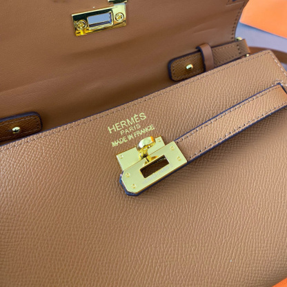 Epsom Kelly Wallet