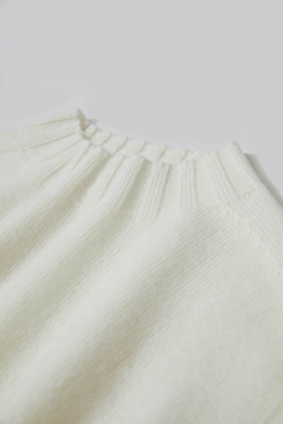 All - Wool Mock Neck Sweater|AMII-AMII.com