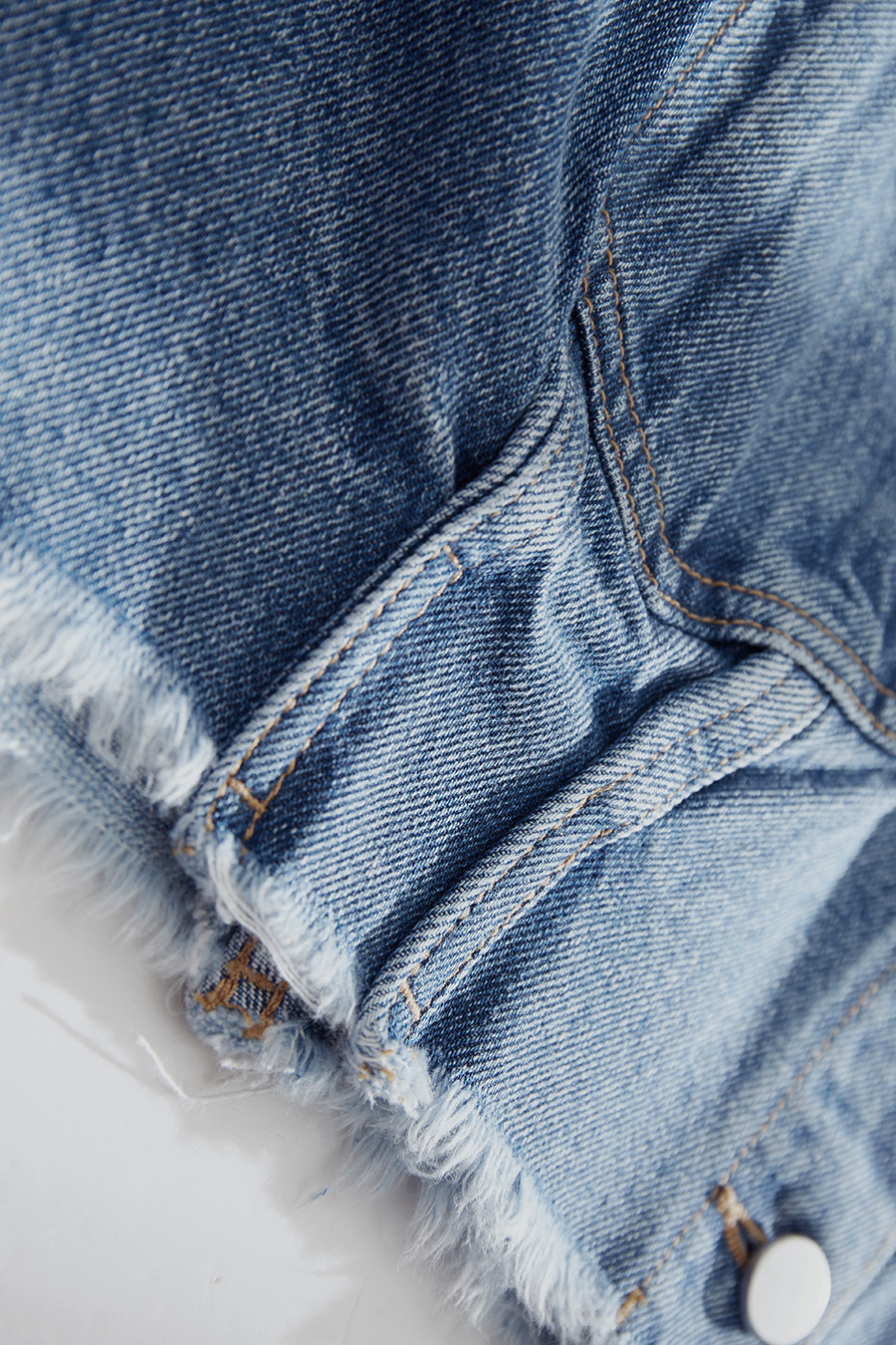 Frayed Cropped Denim Jacket