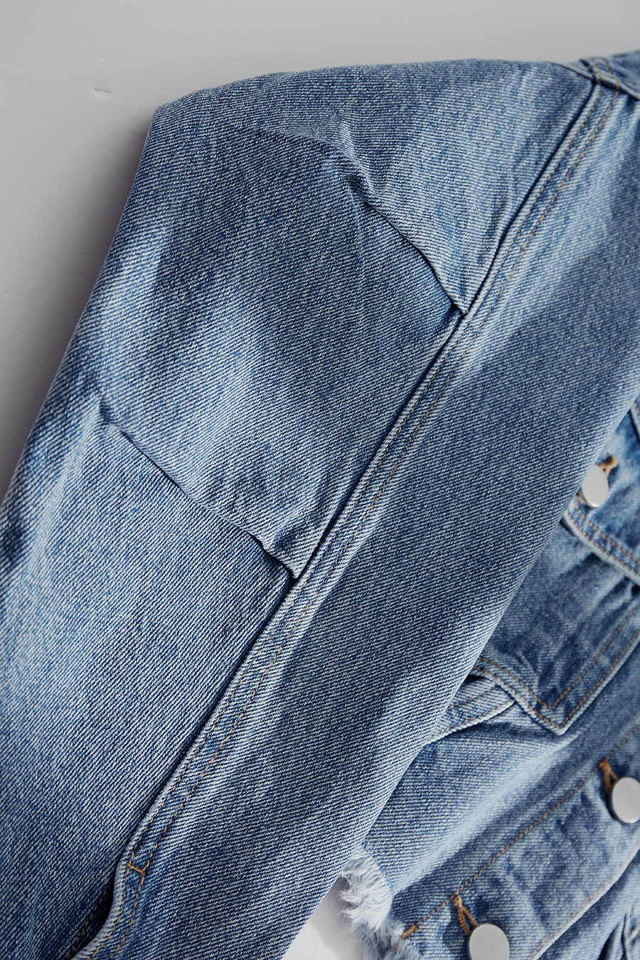 Frayed Cropped Denim Jacket