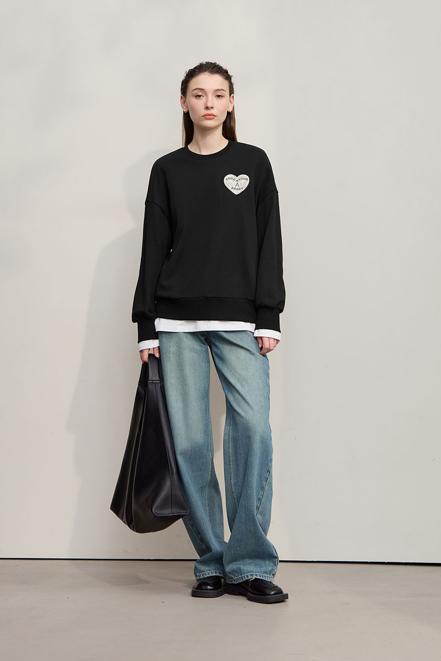 Letter & Heart Embroidered Sweatshirt