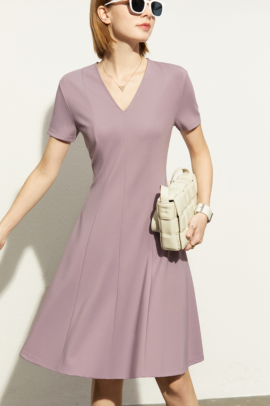 Paneled Slim Fit V-Neck Dress|AMII-AMII.com