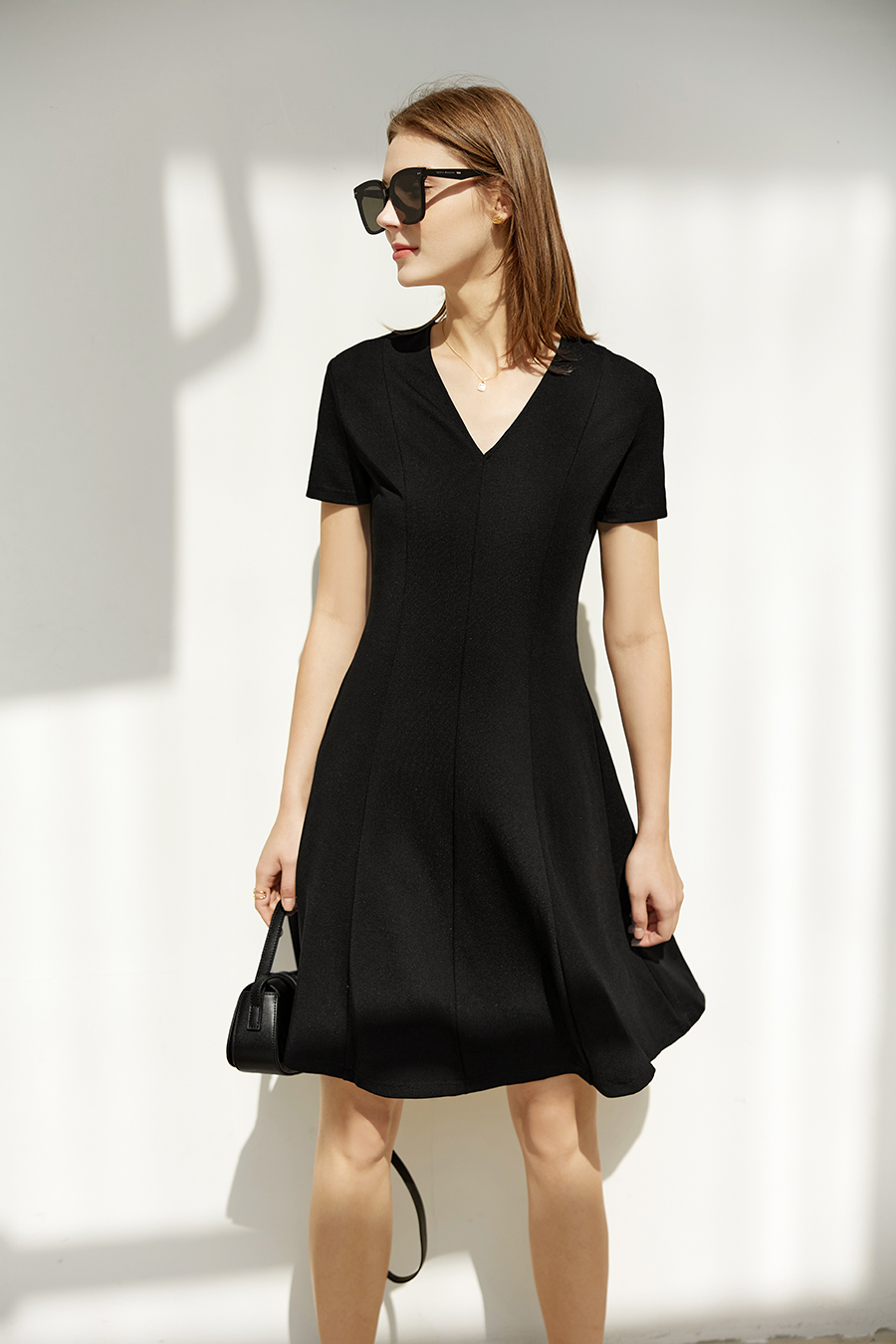 Paneled Slim Fit V-Neck Dress|AMII-AMII.com