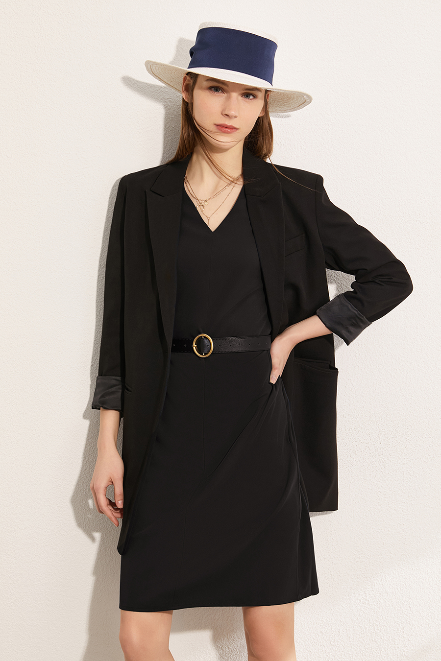 Elegant commuter V-neck dress|AMII