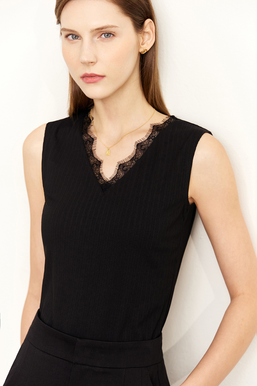 Eyelash Lace V - Neck Camisole|AMII-AMII.com