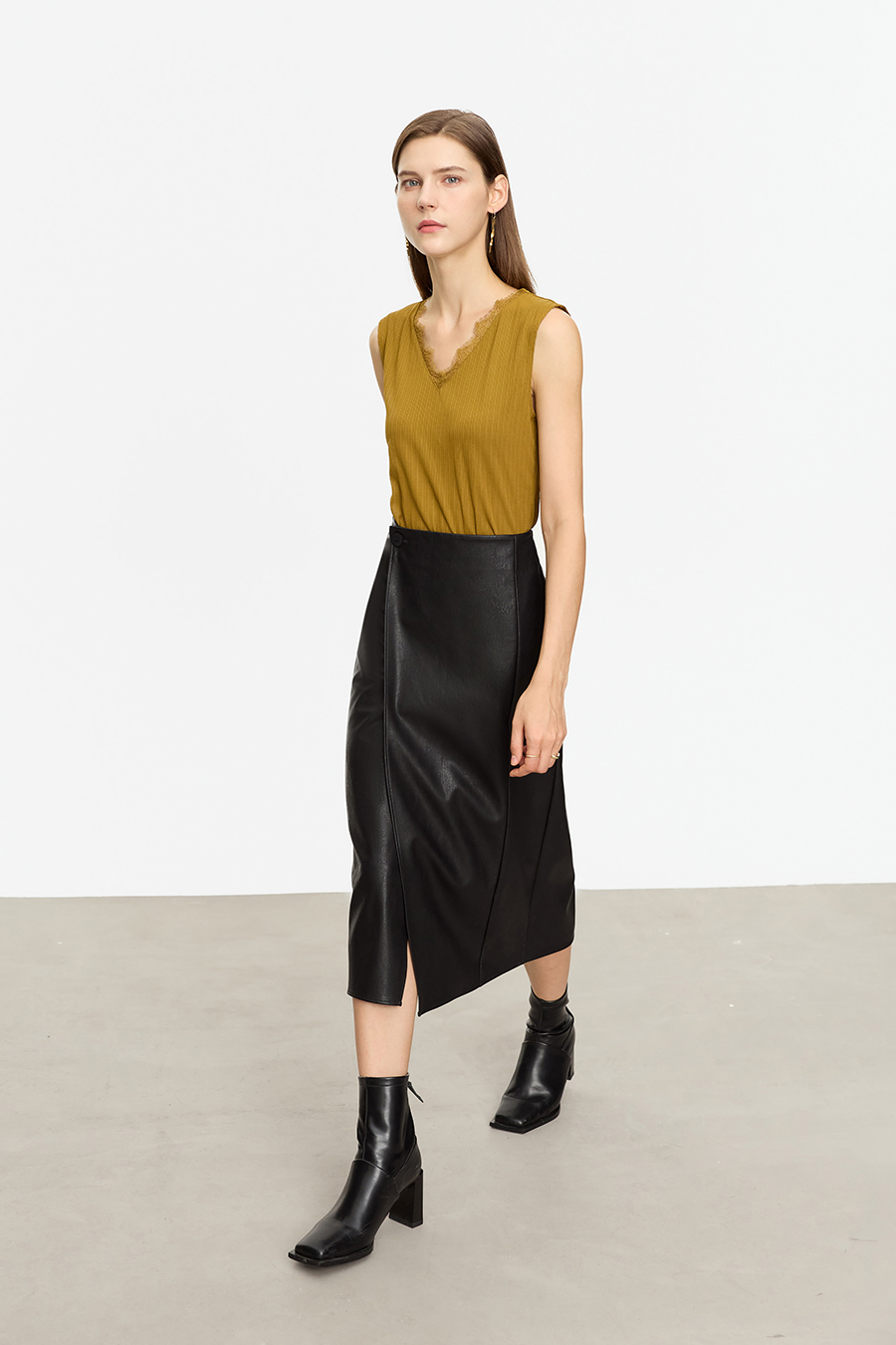 Eyelash Lace V - Neck Camisole|AMII-AMII.com