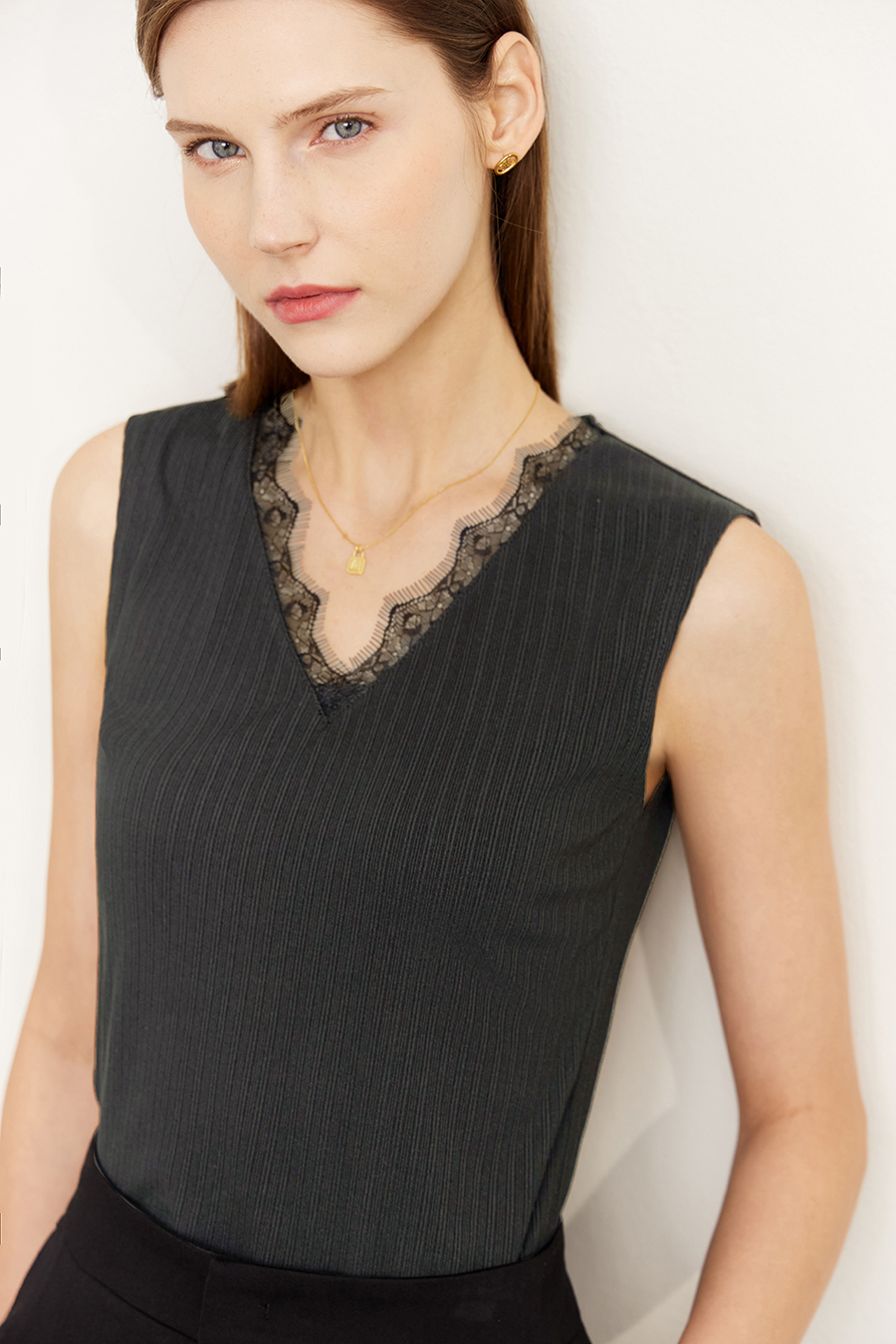Eyelash Lace V - Neck Camisole|AMII-AMII.com