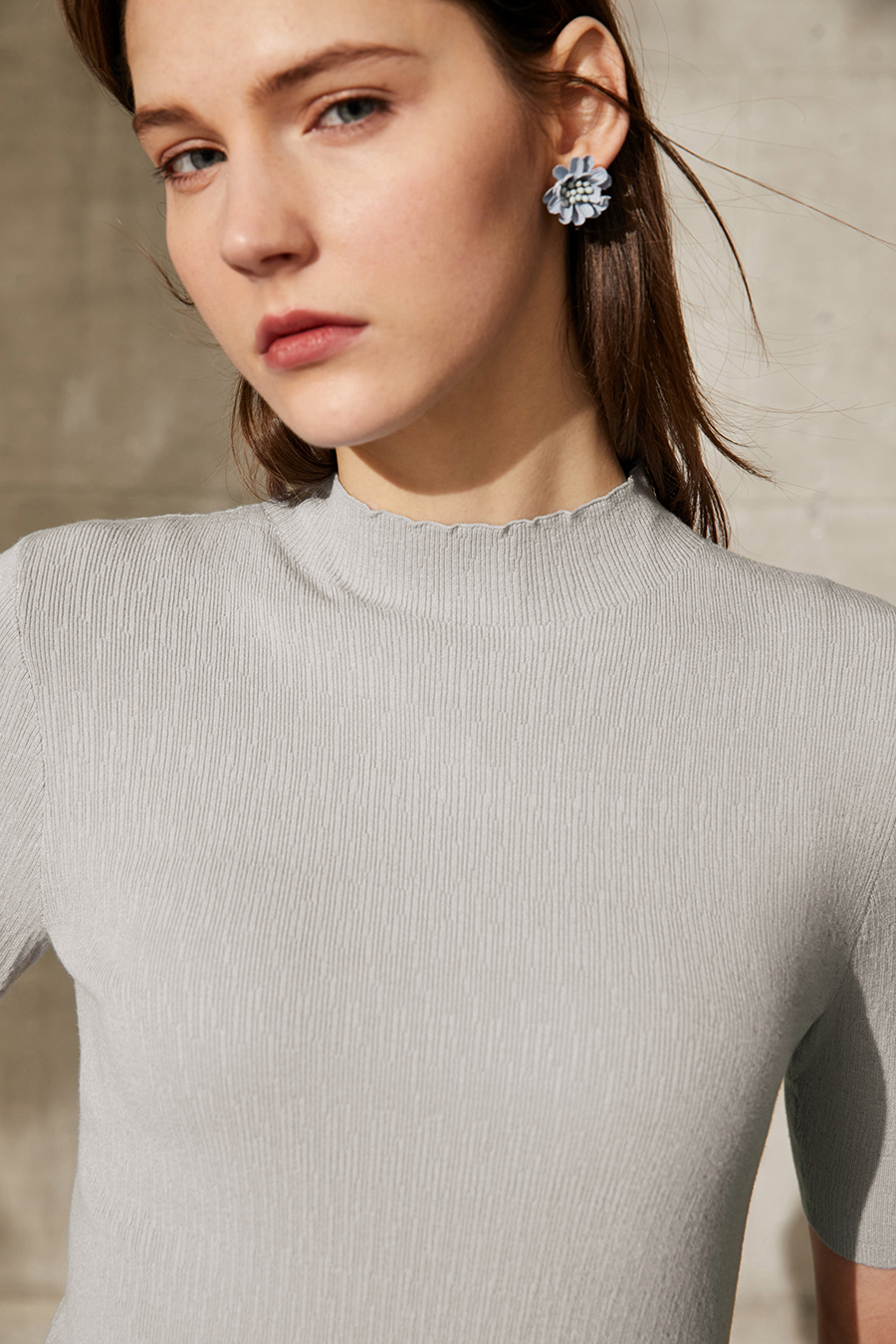 Half High Neck Slim Knit Top