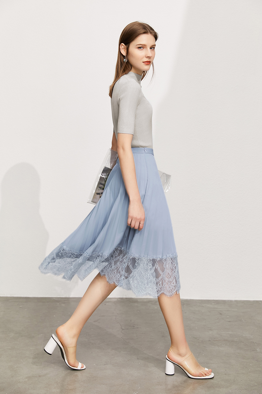 Half High Neck Slim Knit Top