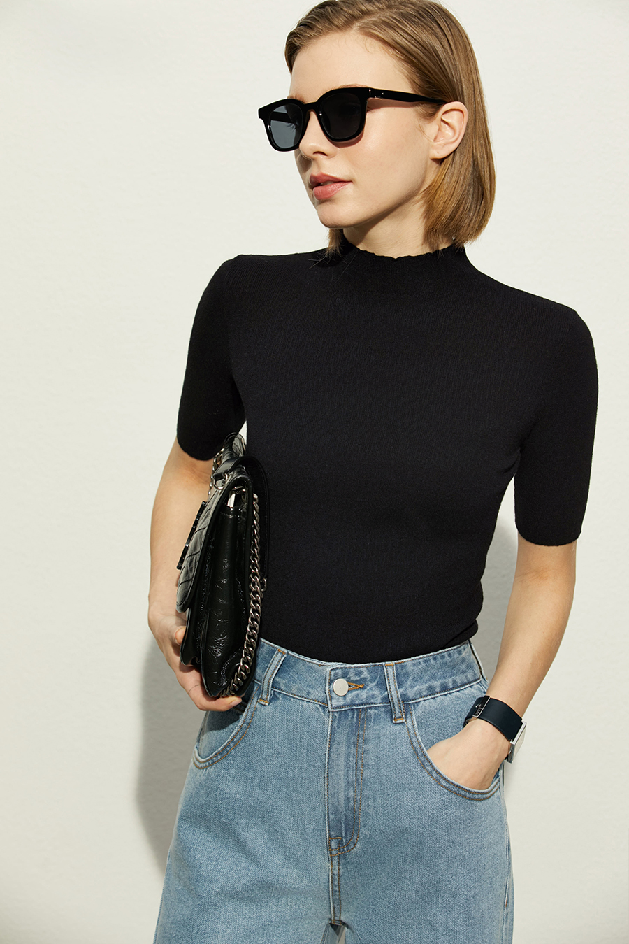 Half High Neck Slim Knit Top