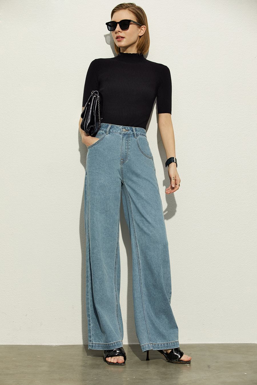 Half High Neck Slim Knit Top