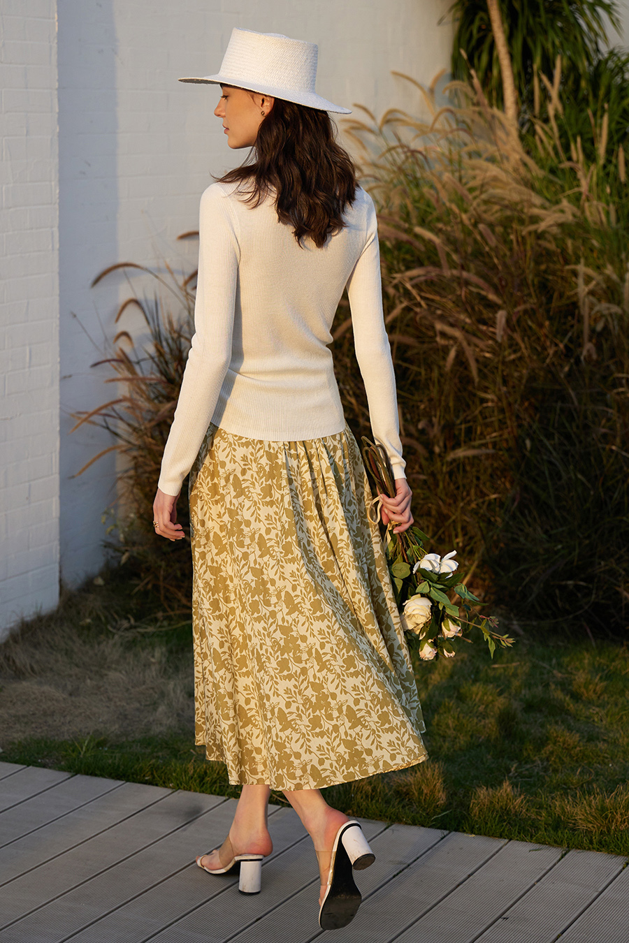 Slant V-Neck Drawstring Knit Top|AMII-AMII.com