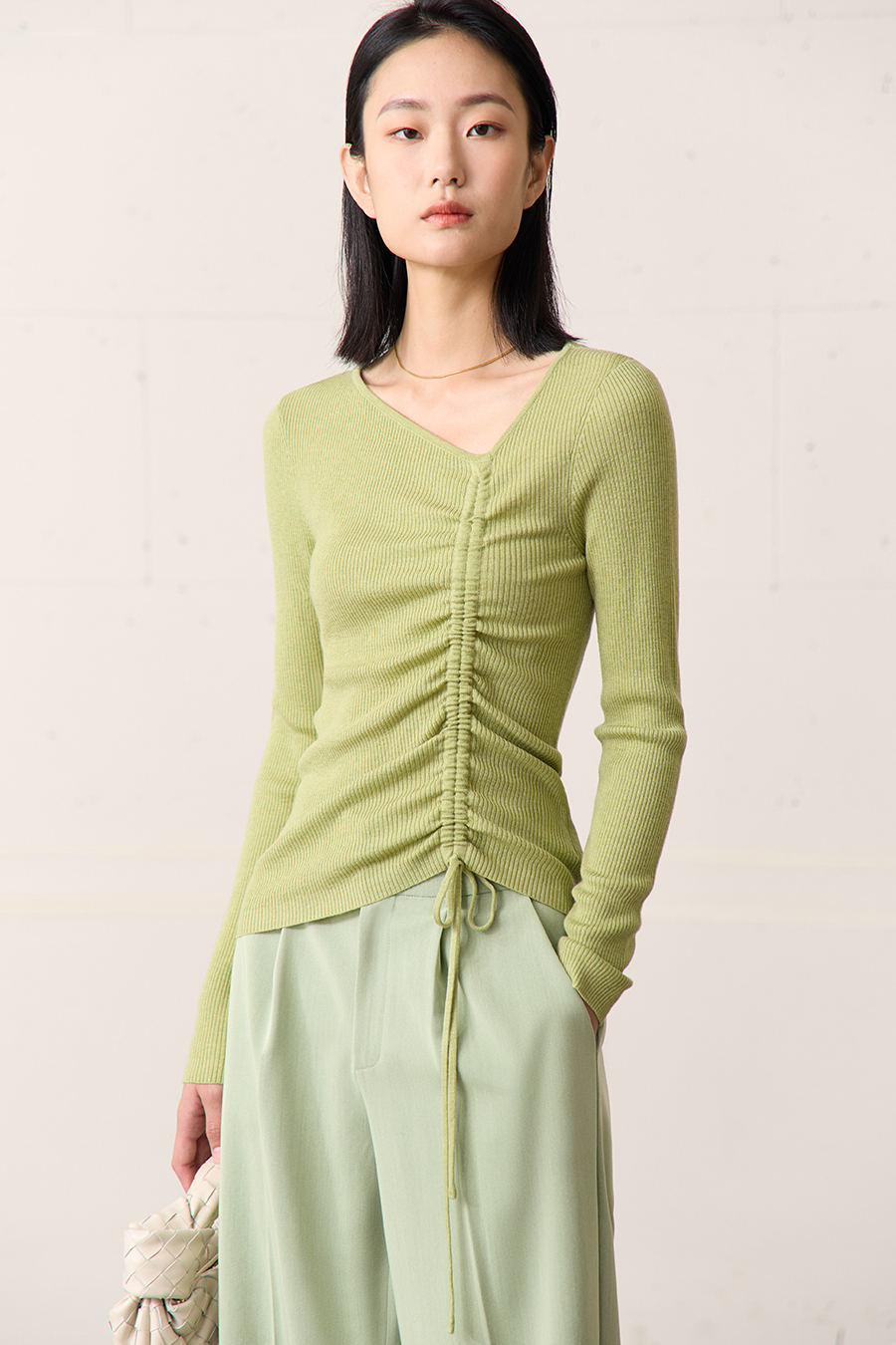 Slant V-Neck Drawstring Knit Top|AMII-AMII.com